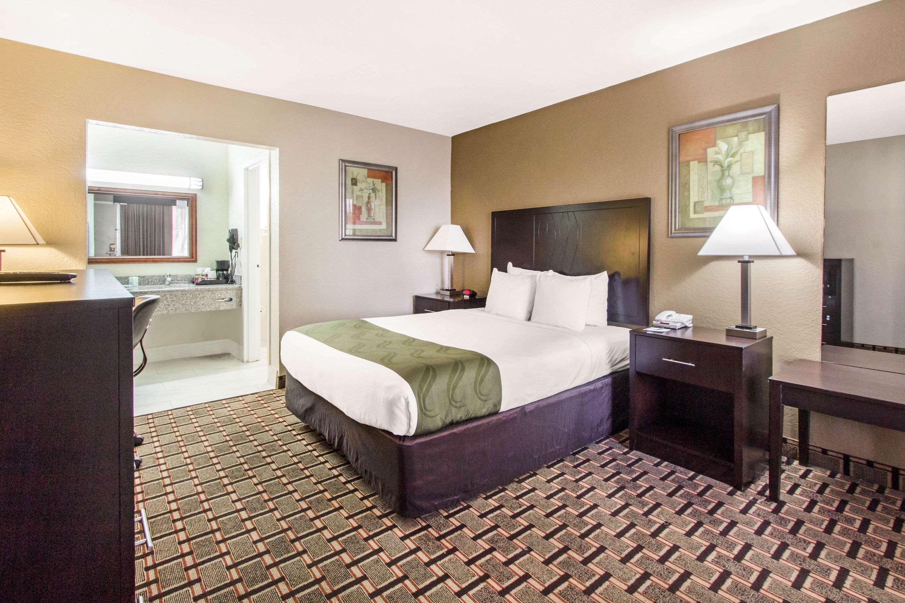 Quality Inn & Conference Center Tampa Exteriér fotografie