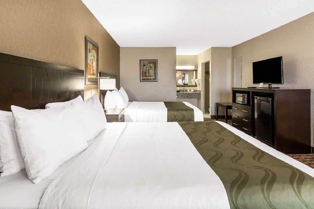 Quality Inn & Conference Center Tampa Exteriér fotografie