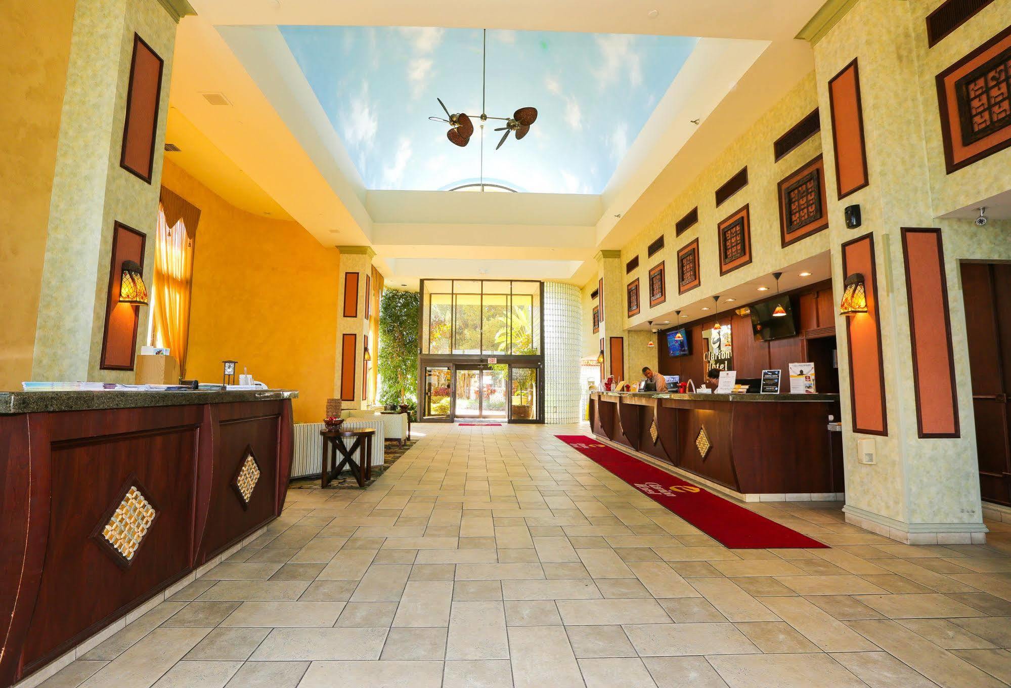 Quality Inn & Conference Center Tampa Exteriér fotografie